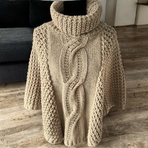 💖 Luxe Italian Cable-Knit Turtleneck Poncho 💖